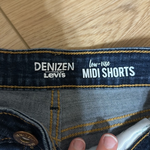 Levi denizen denim shorts size 25 - Picture 2 of 4